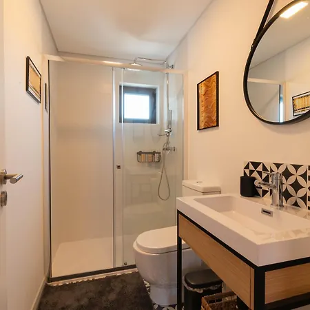 7min To Uni Se-velha - Ac - Work Desk - 300mbs Wifi Guest house *