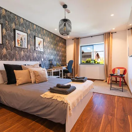 Guest house 7min To Uni Se-velha - Ac - Work Desk - 300mbs Wifi