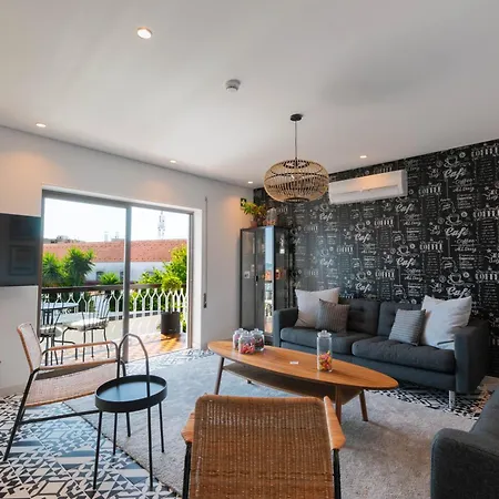 7min To Uni Se-velha - Ac - Work Desk - 300mbs Wifi Guest house Coimbra